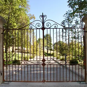 Domaine De Bonaveau Couette-café